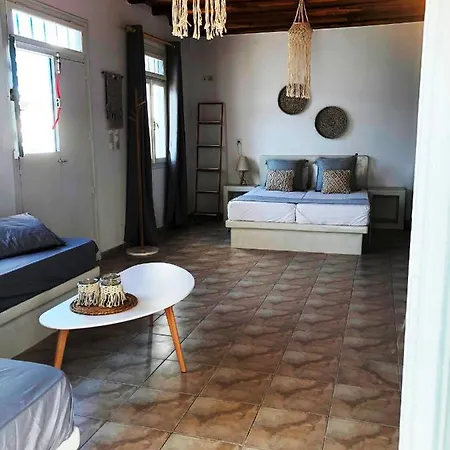 Holiday home Vrachos House By The Sea Firopotamos
